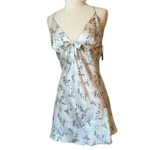 Y2k Victoria's Secret silk dress slip sz s